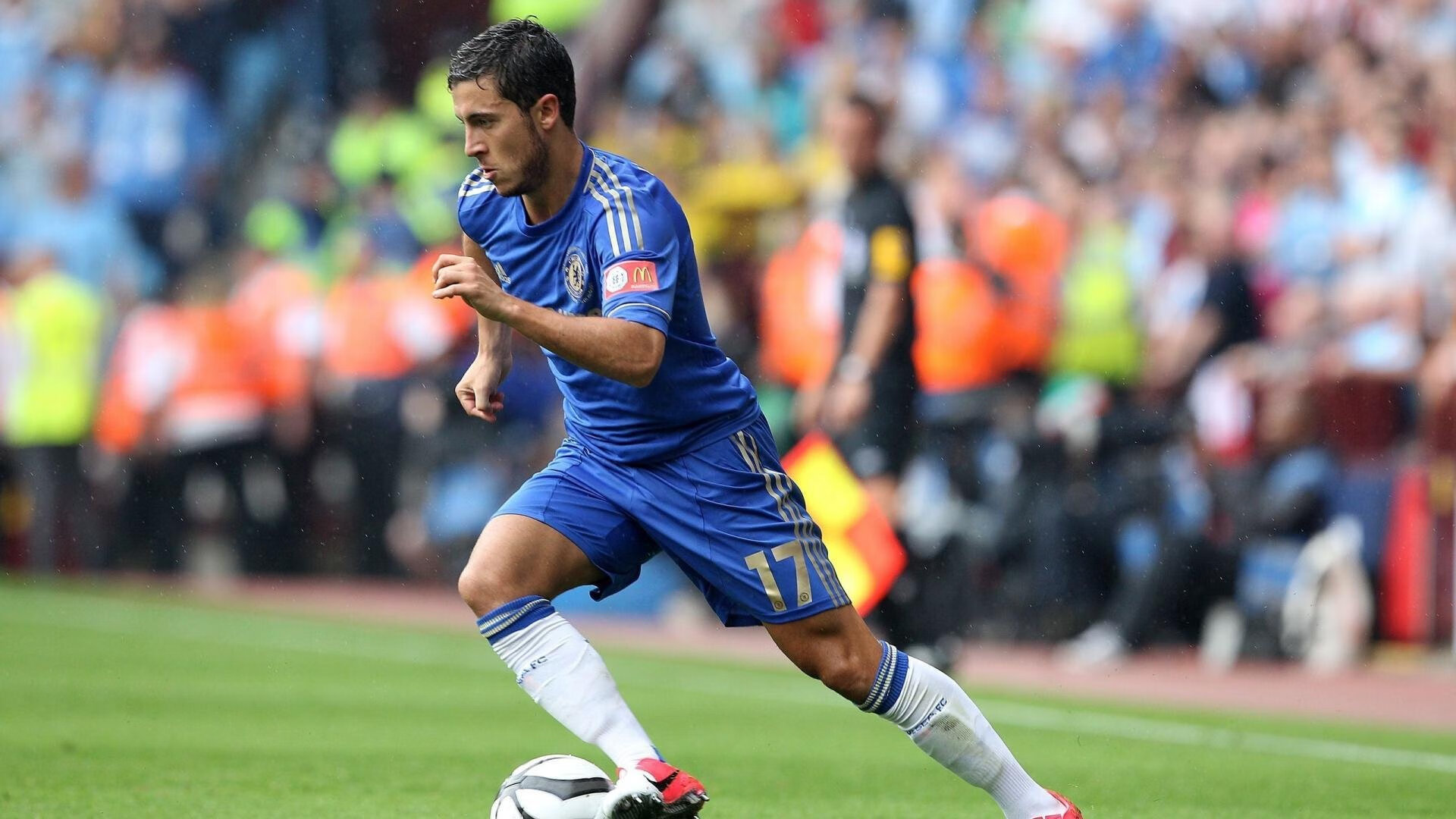 法甲莱昂巴迪格豪华阵容成为焦点，莱昂纳多·迪卡普里奥最新消息