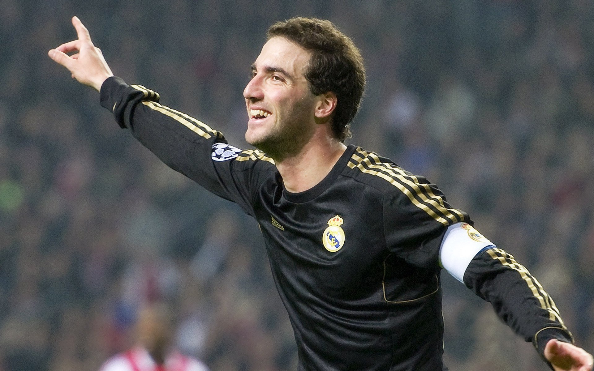 爱游戏平台-热血篮球战：全球顶级精英强势对决争冠军，热血篮球百科